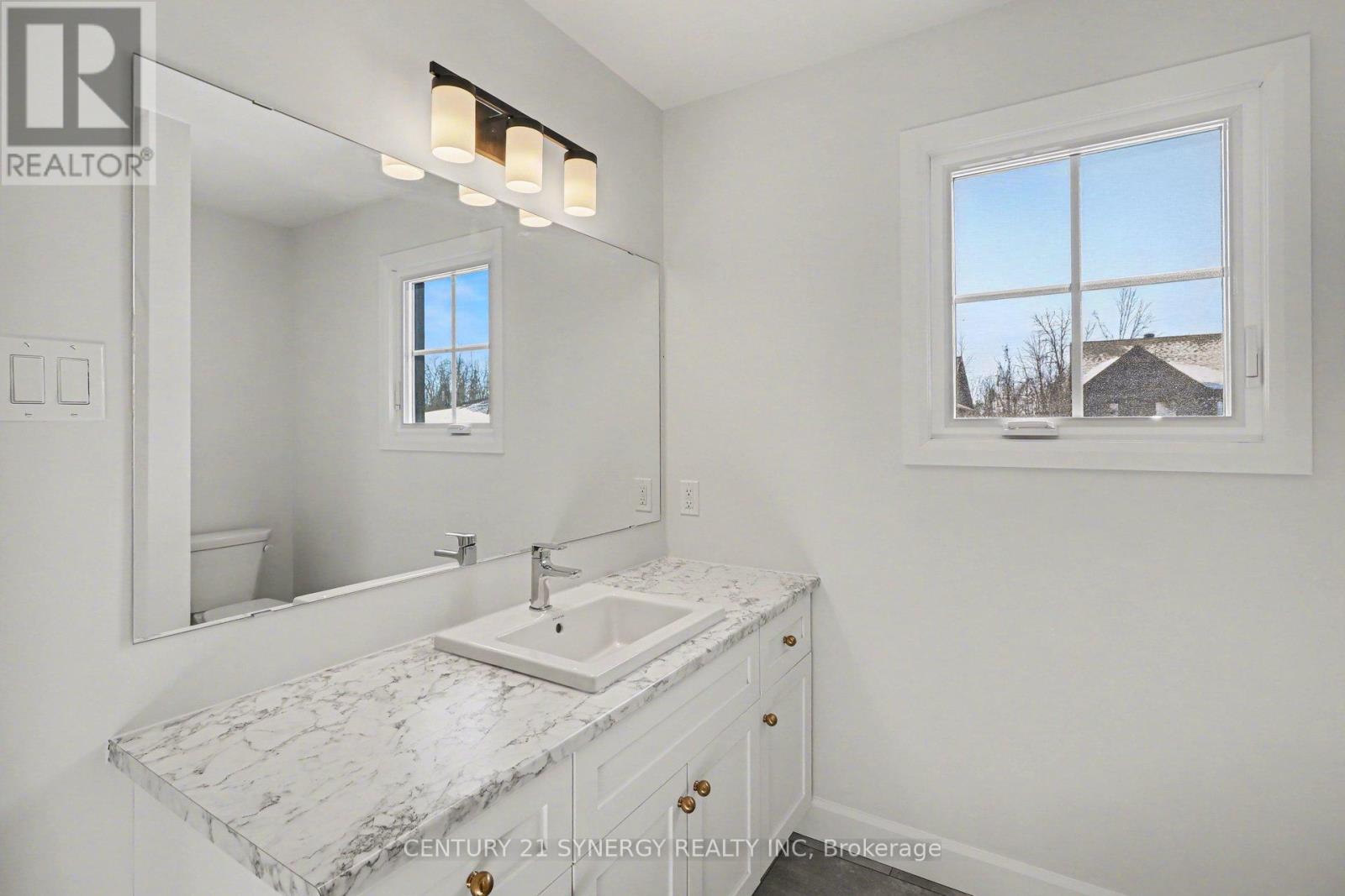 77 Villeneuve Street, North Stormont, Ontario K0C 1W0 - Photo 31 - X12841892