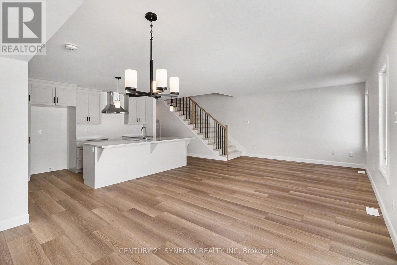 81 Villeneuve Street, North Stormont, Ontario  K0C 1W0 - Photo 14 - X12841900