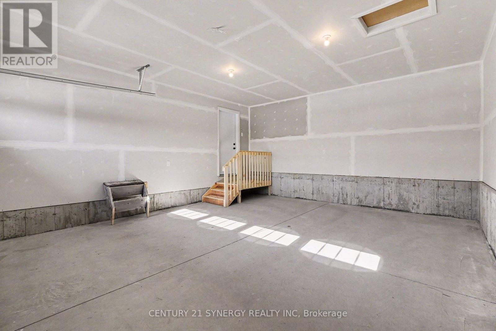 81 Villeneuve Street, North Stormont, Ontario  K0C 1W0 - Photo 29 - X12841900