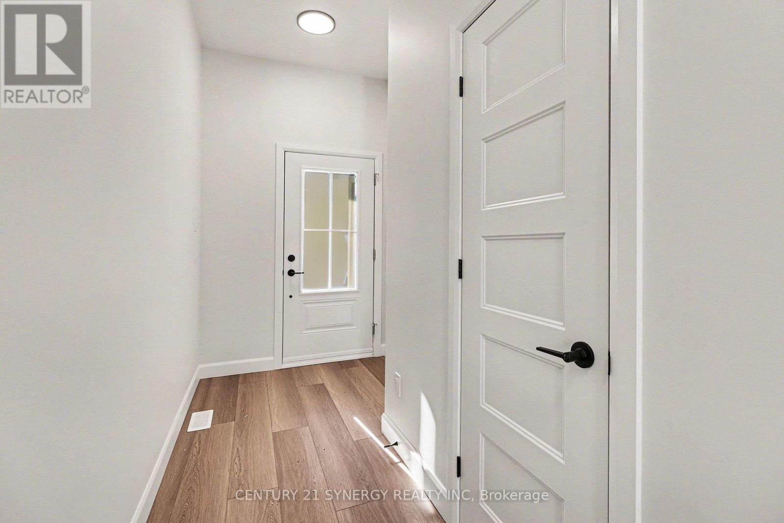 81 Villeneuve Street, North Stormont, Ontario  K0C 1W0 - Photo 3 - X12841900