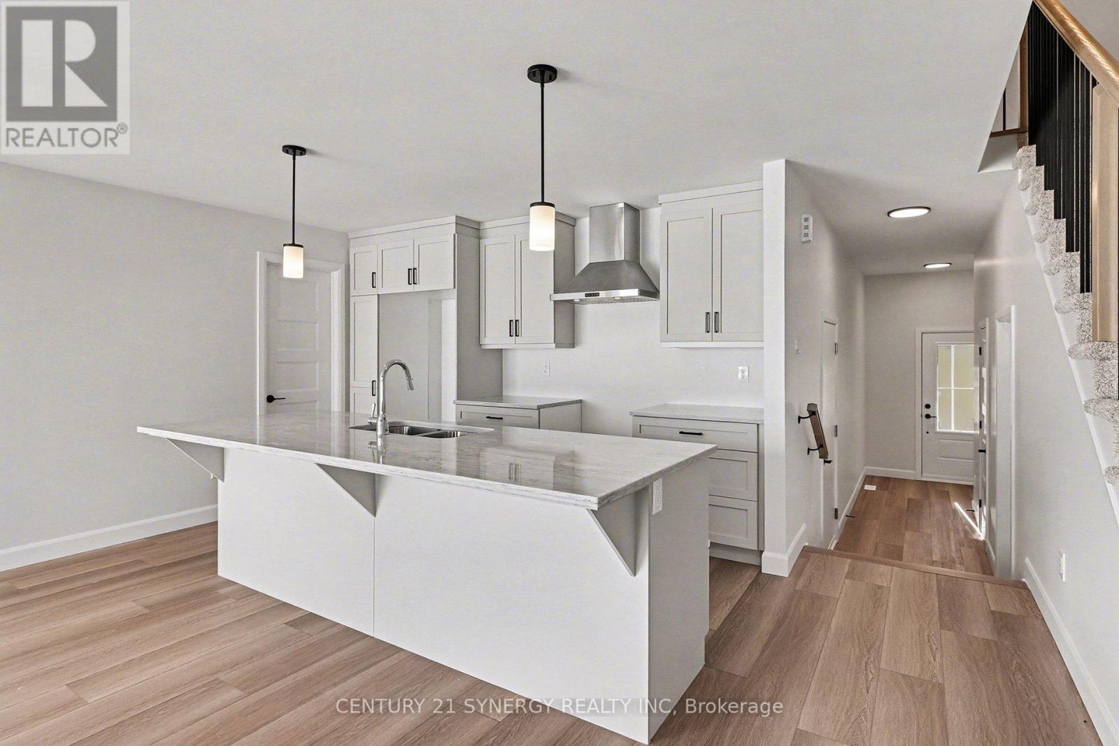 81 Villeneuve Street, North Stormont, Ontario  K0C 1W0 - Photo 6 - X12841900