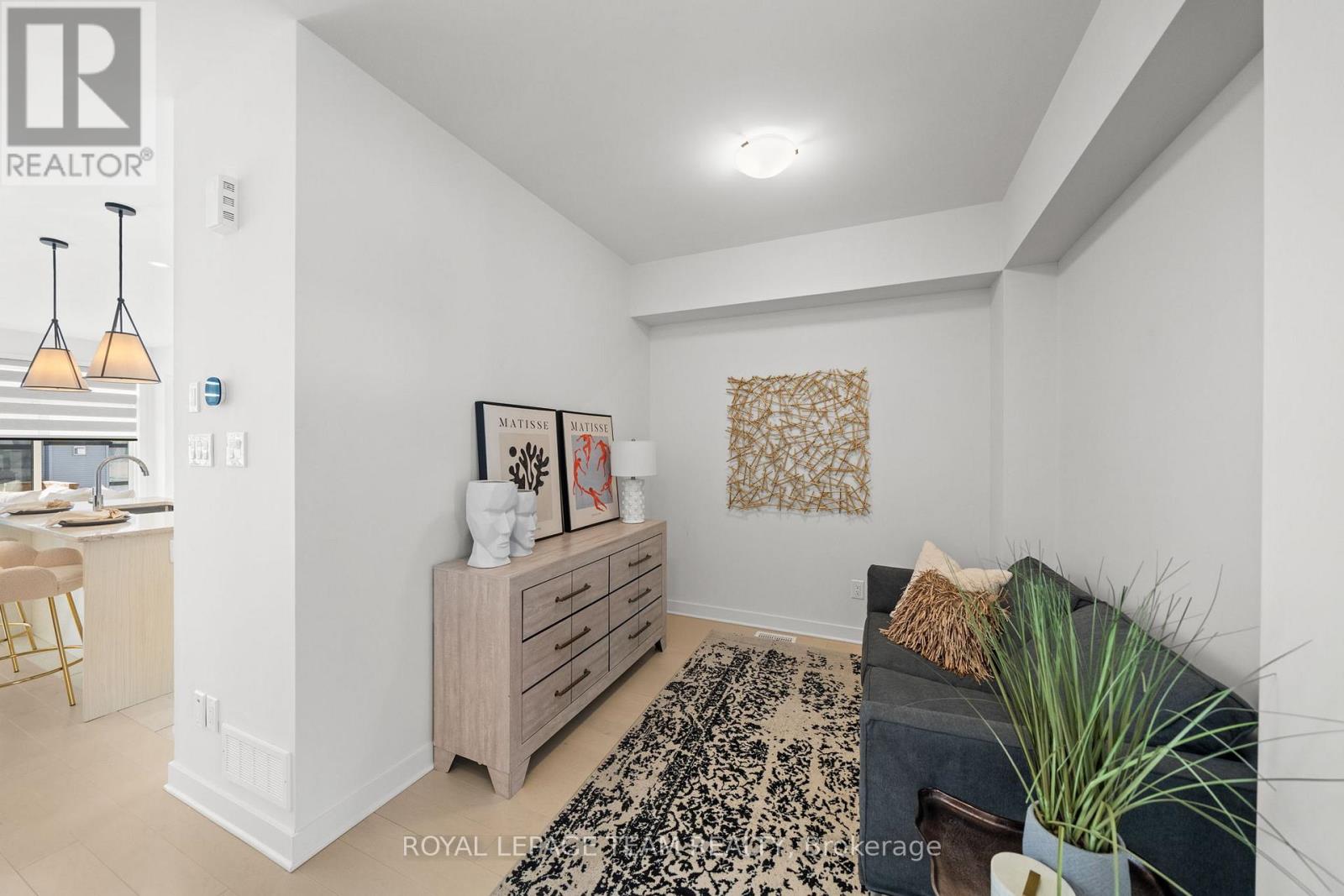 222 Trumpeter Grove, Ottawa, Ontario K4M 0N7 - Photo 3 - X12841954