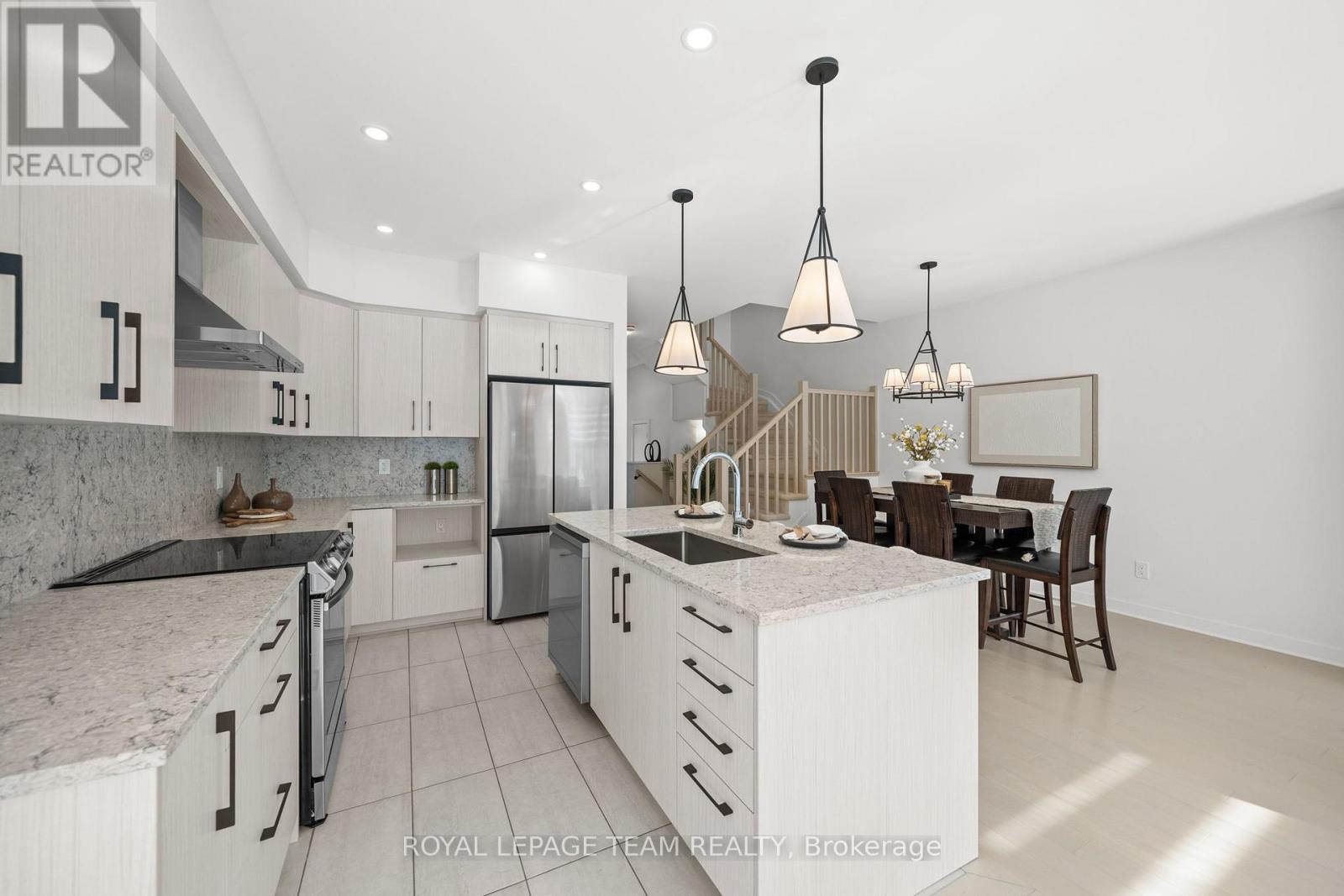 222 Trumpeter Grove, Ottawa, Ontario K4M 0N7 - Photo 5 - X12841954