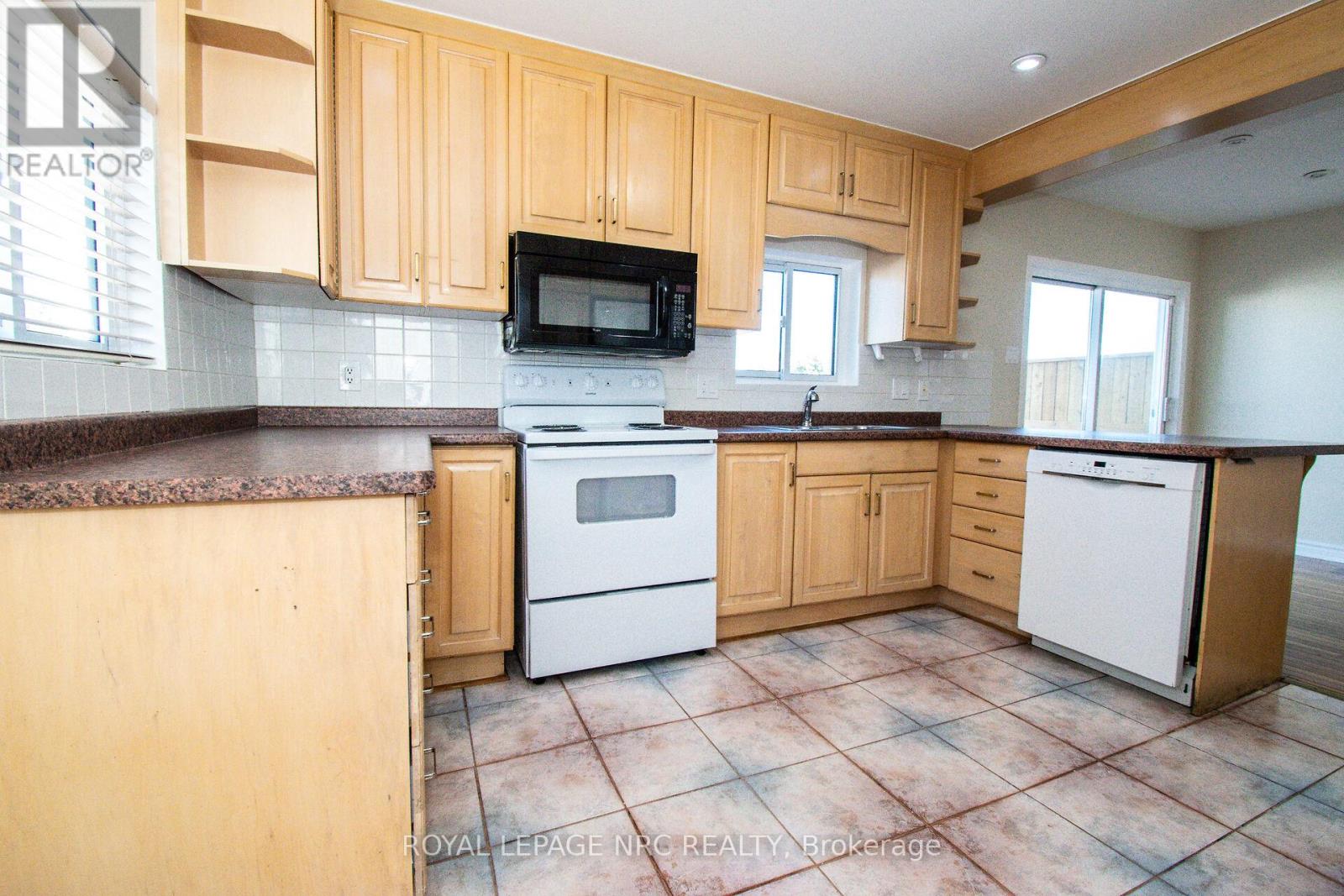 6561 Bellevue Street, Niagara Falls, Ontario  L2E 1Y9 - Photo 14 - X12841902