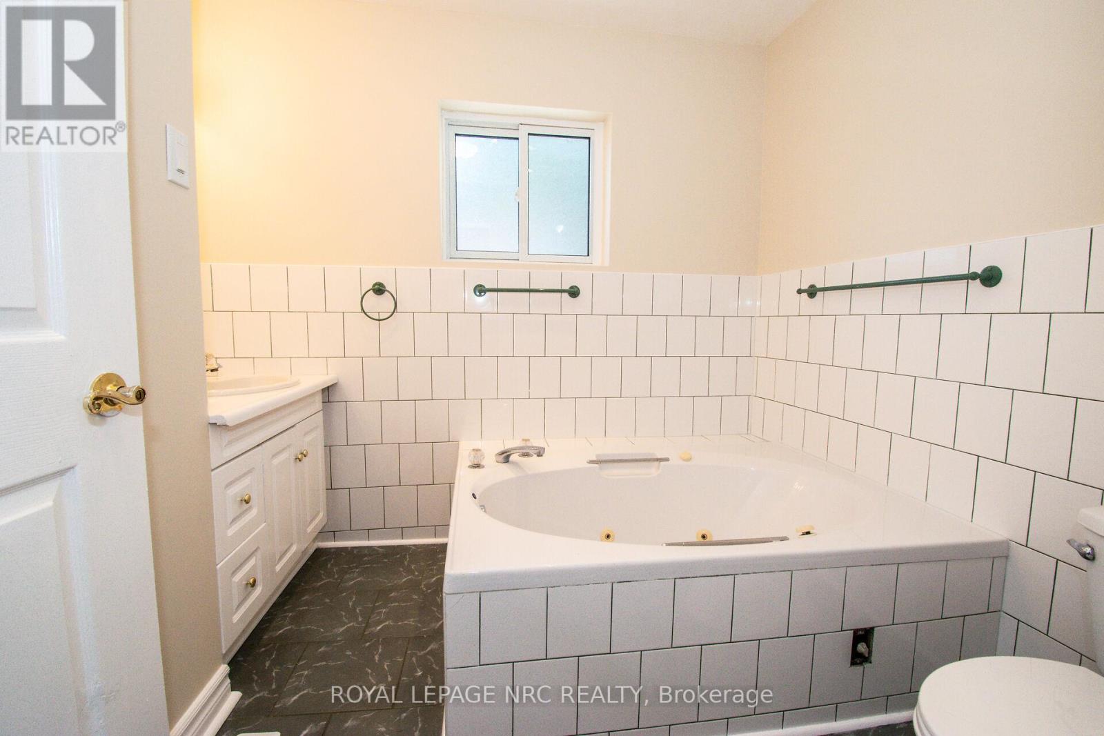 6561 Bellevue Street, Niagara Falls, Ontario  L2E 1Y9 - Photo 42 - X12841902