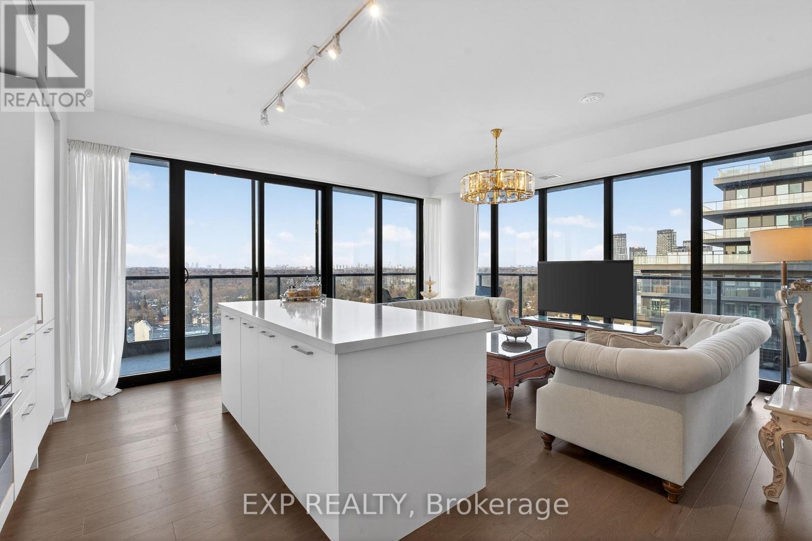 1305 - 33 Frederick Todd Way, Toronto, Ontario  M4G 0C9 - Photo 10 - C12813458