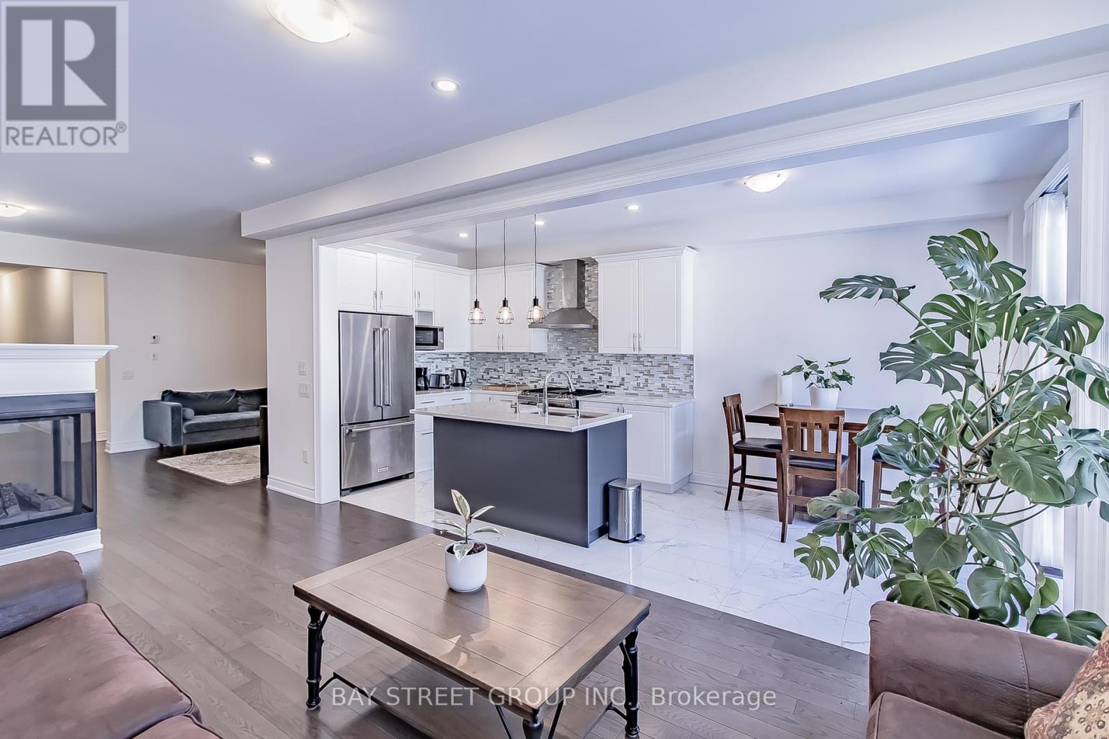 Upper Level - 50 Drizzel Crescent, Richmond Hill, Ontario  L4E 2G8 - Photo 5 - N12841686