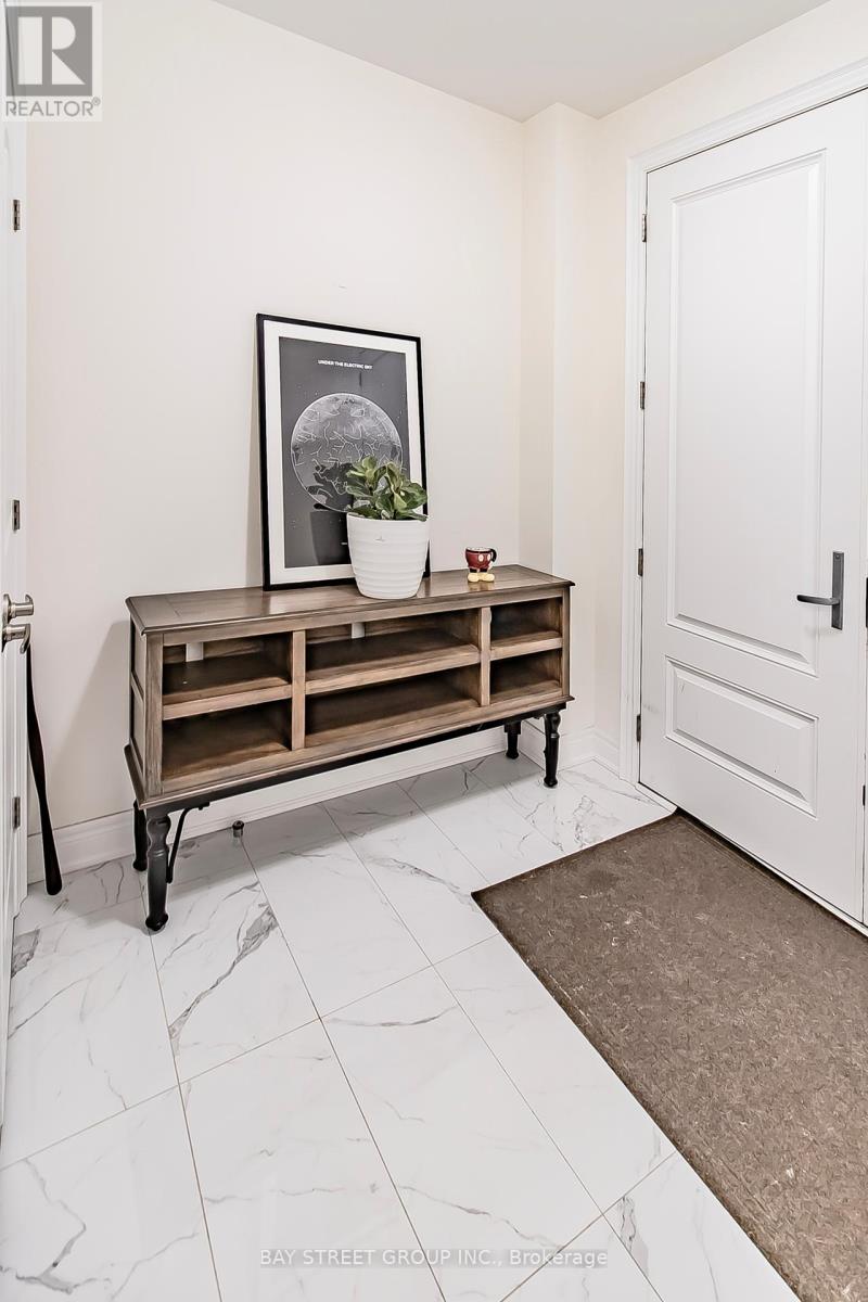 Upper Level - 50 Drizzel Crescent, Richmond Hill, Ontario  L4E 2G8 - Photo 16 - N12841686