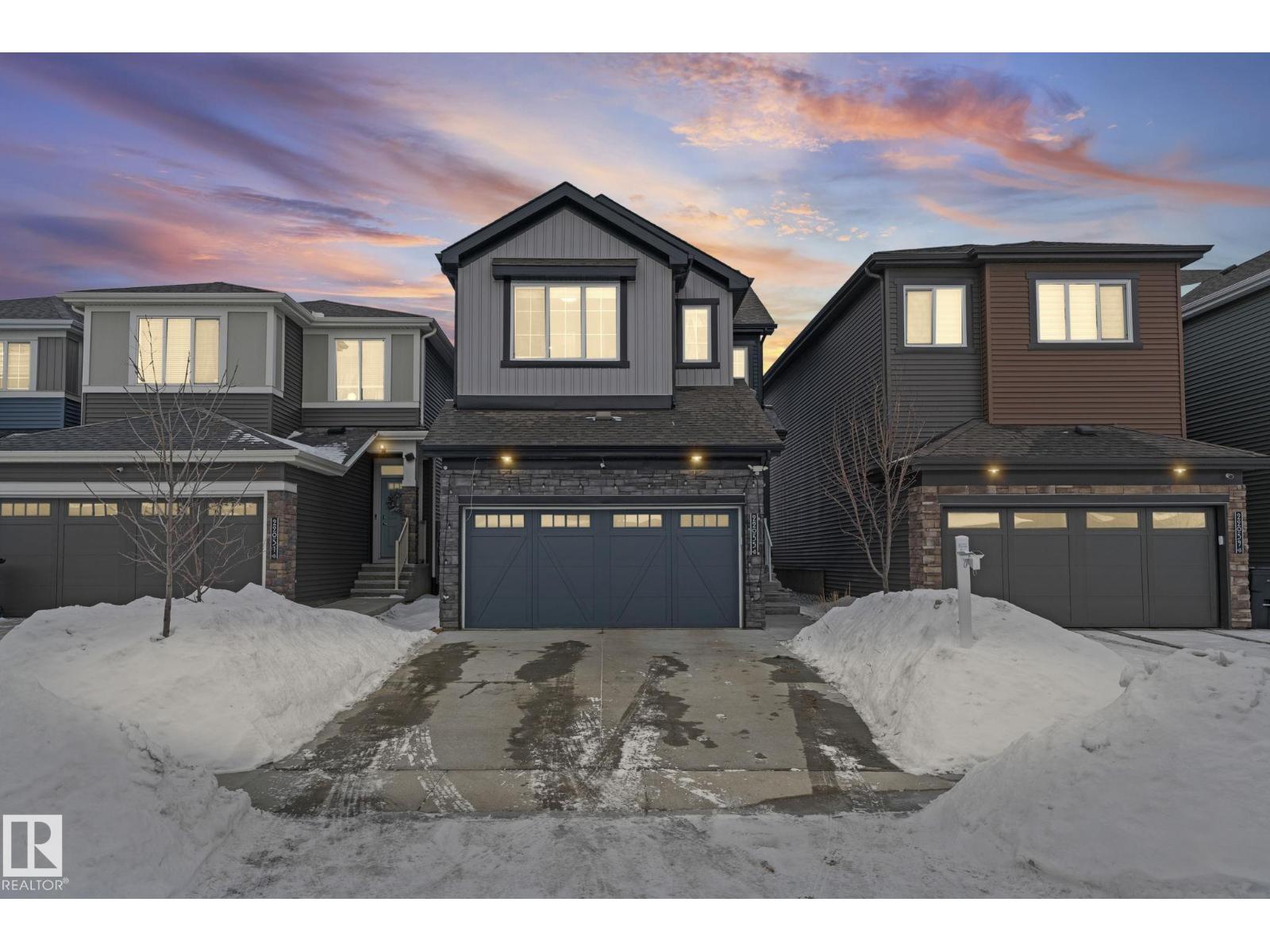 22035 80 AV NW NW, edmonton, Alberta