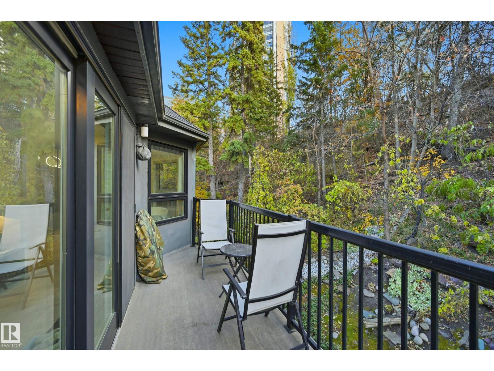 10065 90 Av Nw, Edmonton, Alberta  T6E 4X2 - Photo 32 - E4475713