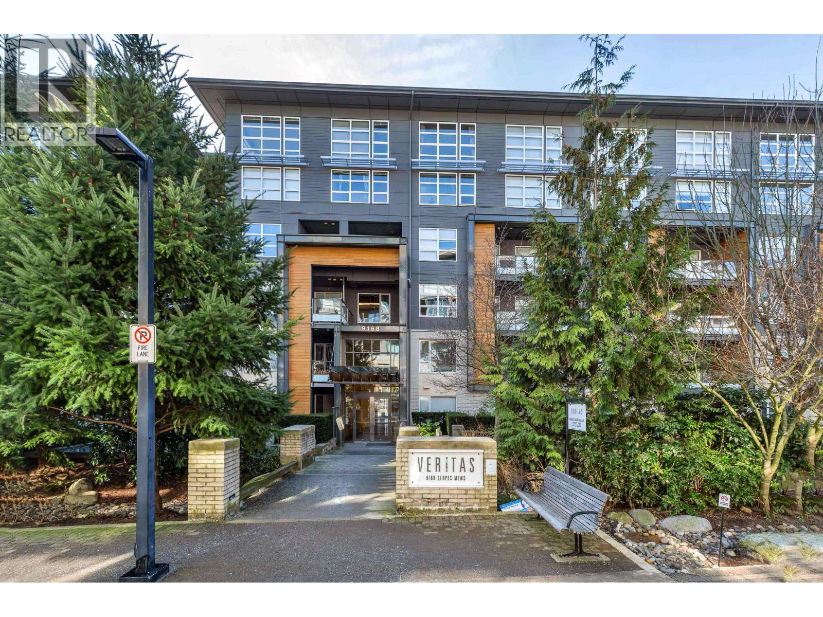 316 9168 SLOPES MEWS, Burnaby, British Columbia