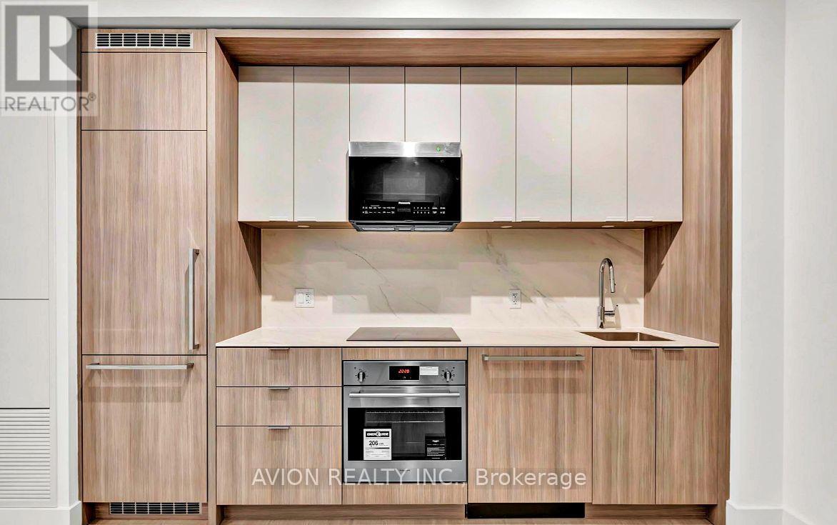 528 - 6 GREENBRIAR ROAD, Toronto, Ontario