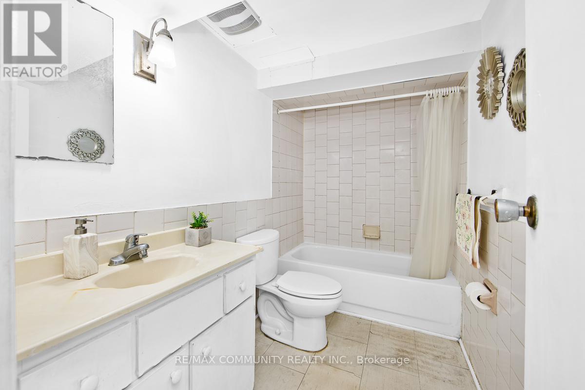 74 Glenstroke Drive, Toronto, Ontario  M1S 2Z9 - Photo 25 - E12841908