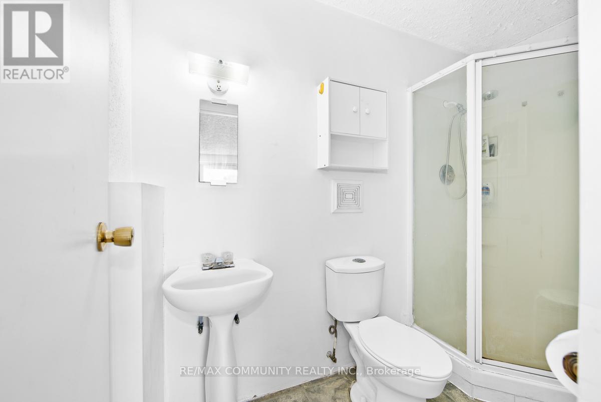 74 Glenstroke Drive, Toronto, Ontario  M1S 2Z9 - Photo 6 - E12841908