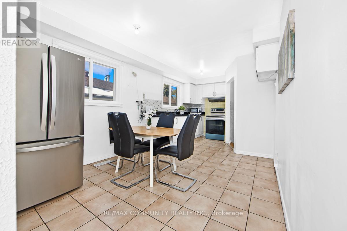 74 Glenstroke Drive, Toronto, Ontario  M1S 2Z9 - Photo 8 - E12841908