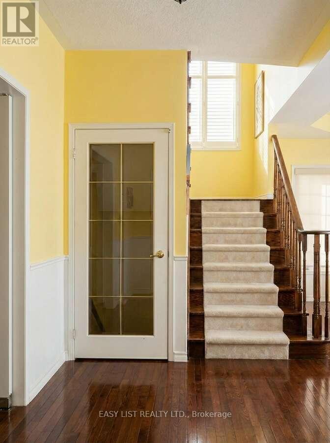 345 Tower Hill Road, Richmond Hill, Ontario  L4E 0A6 - Photo 10 - N12841868