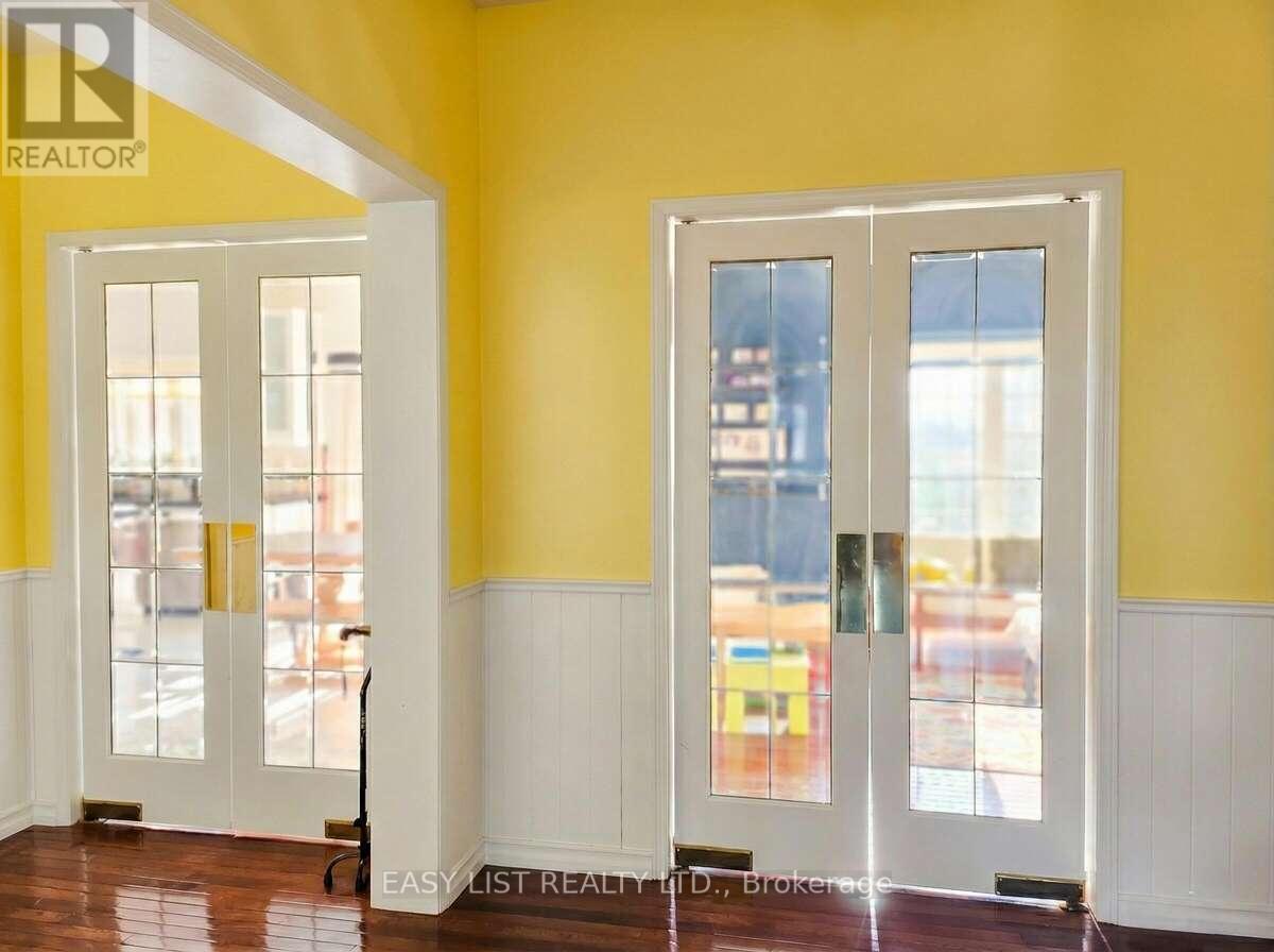 345 Tower Hill Road, Richmond Hill, Ontario  L4E 0A6 - Photo 5 - N12841868