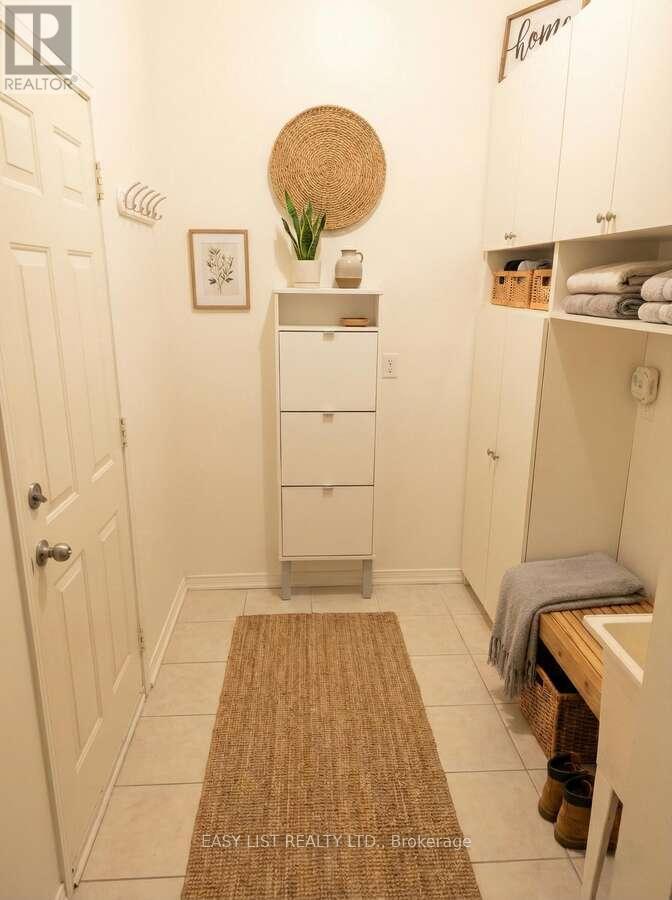 345 Tower Hill Road, Richmond Hill, Ontario  L4E 0A6 - Photo 9 - N12841868