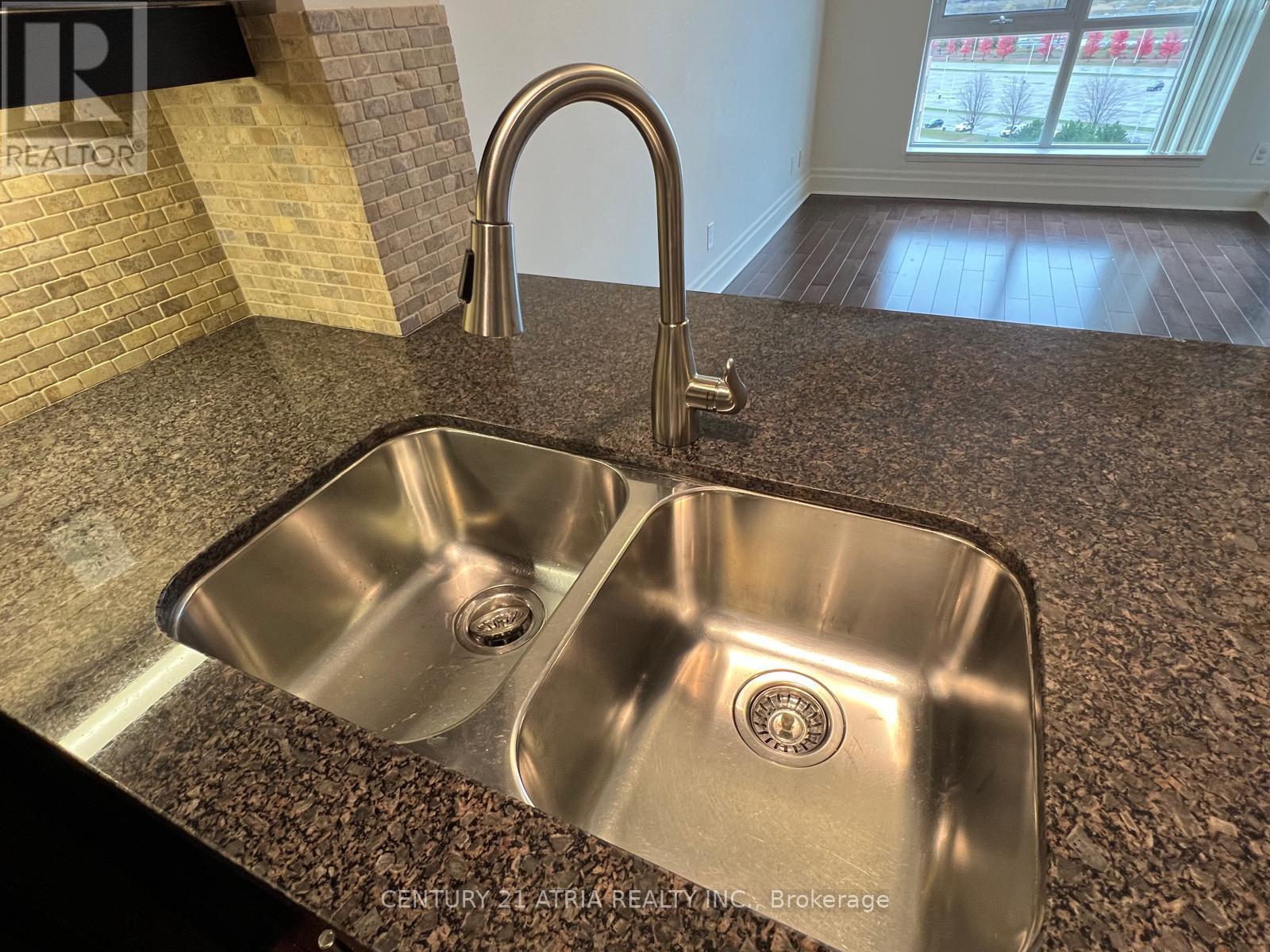 904 - 1 Upper Duke Crescent, Markham, Ontario  L6G 0B6 - Photo 5 - N12841950