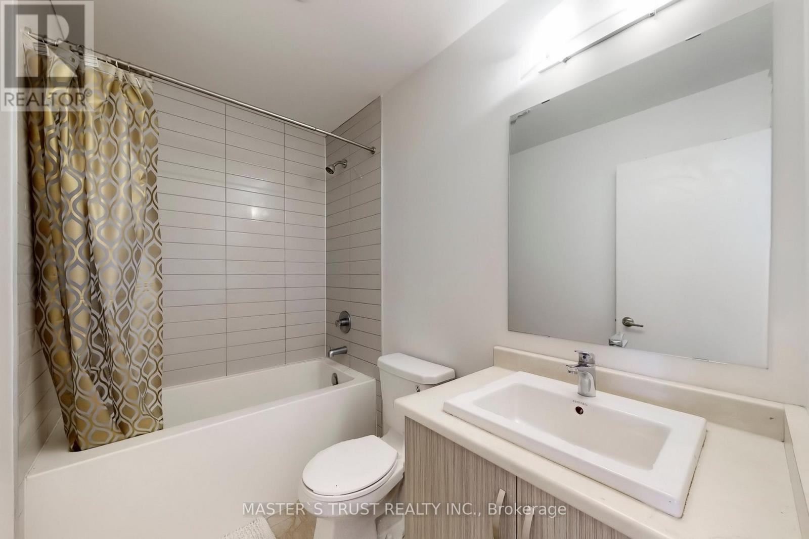 208 Harding Park Street, Newmarket, Ontario  L3Y 0E3 - Photo 28 - N12841960