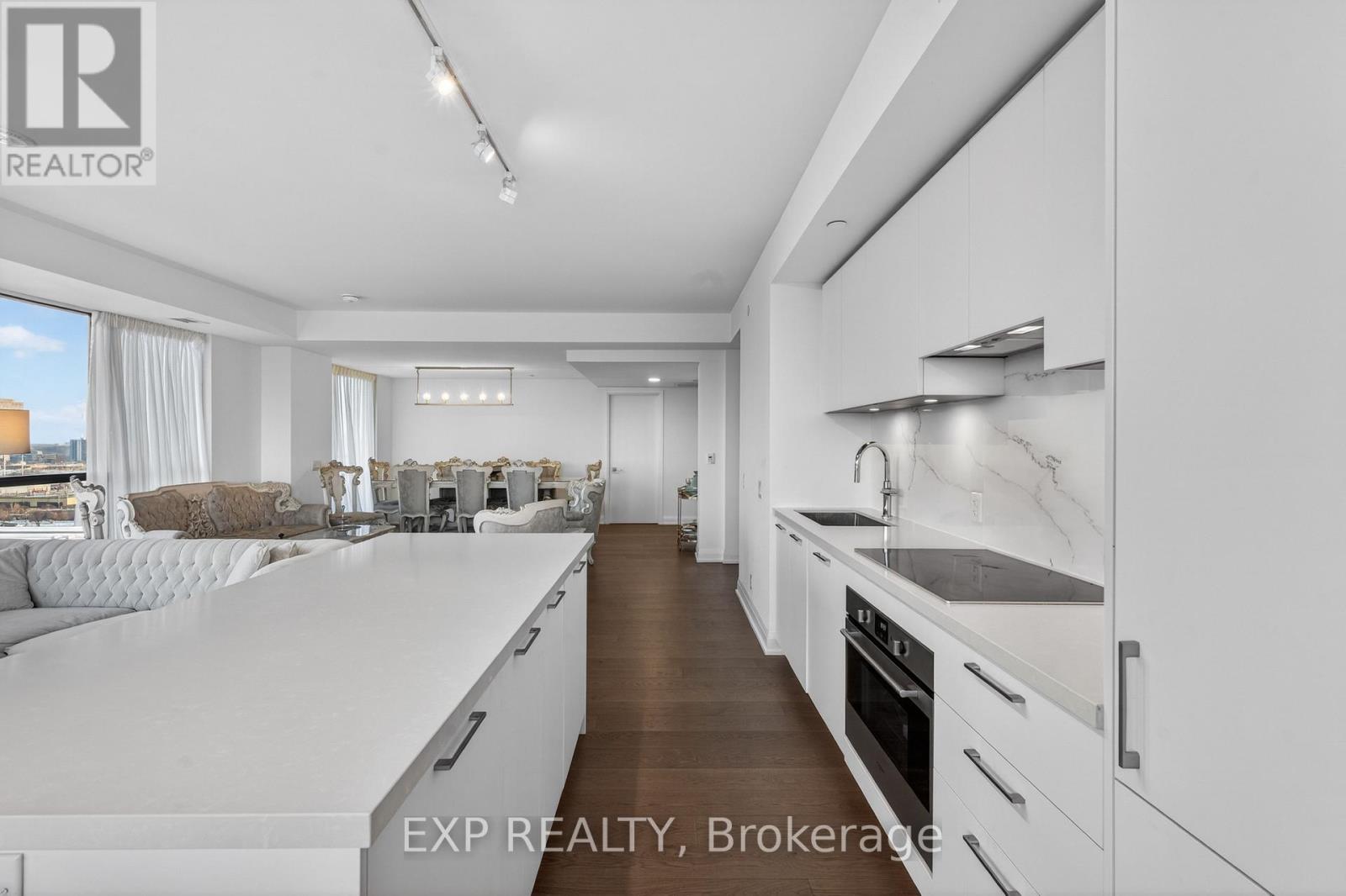 1305 - 33 Frederick Todd Way, Toronto, Ontario  M4G 0C9 - Photo 15 - C12813458