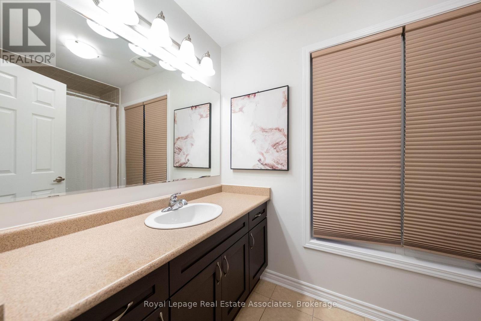 303 Chuchmach Close, Milton, Ontario  L9T 8B3 - Photo 19 - W12836698