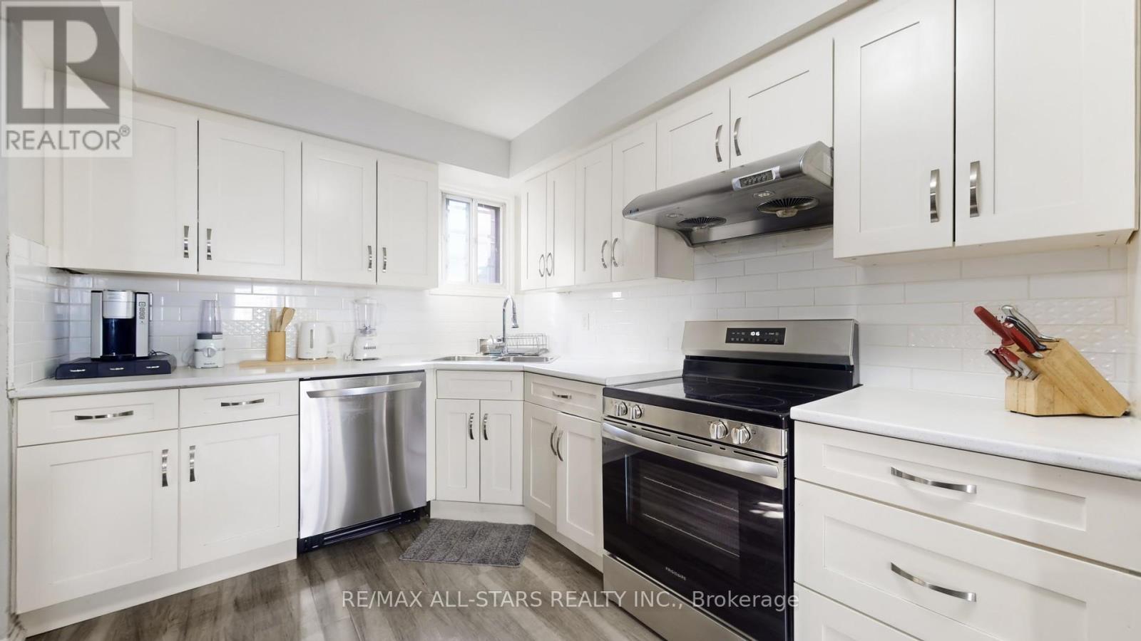 2nd - 1074 Bloor Street W, Toronto, Ontario  M6H 1M6 - Photo 7 - W12797316