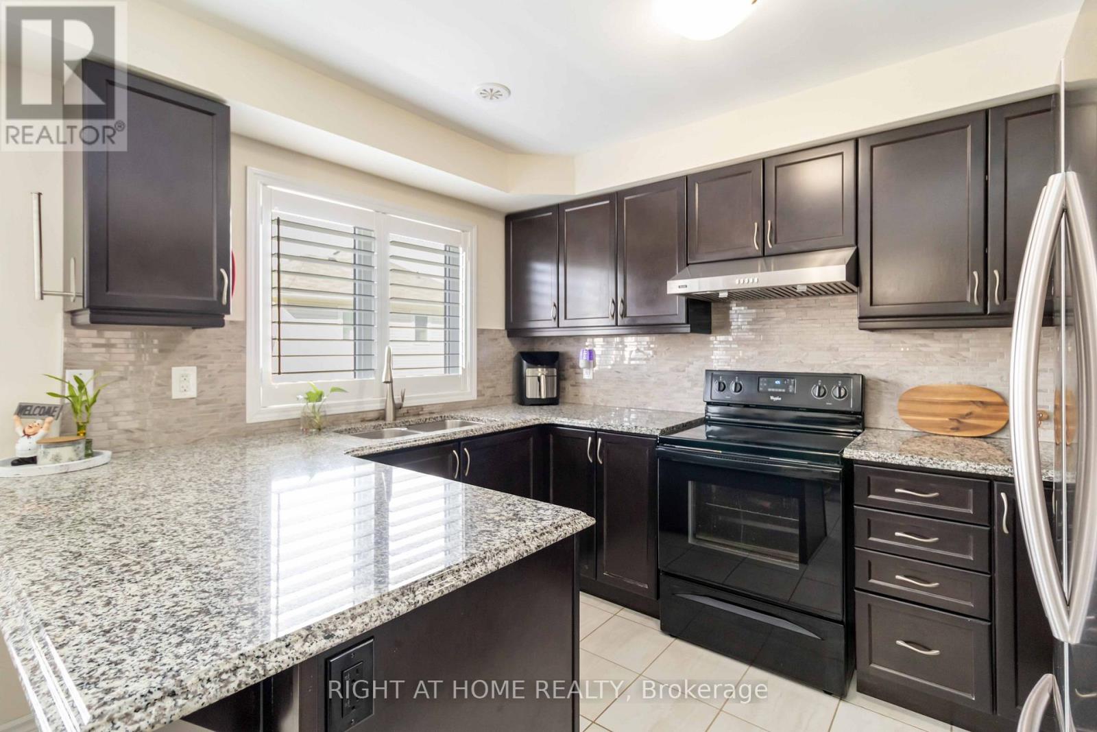 40 Stewardship Rd Road E, Brampton, Ontario  L7A 4W6 - Photo 15 - W12841870