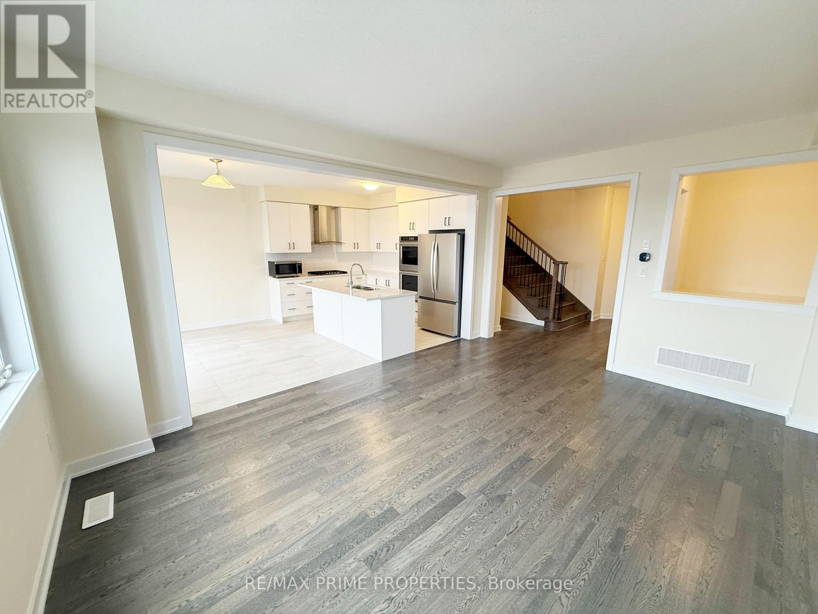 27 Starboard Crescent, Welland, Ontario  L3B 0M7 - Photo 12 - X12841874