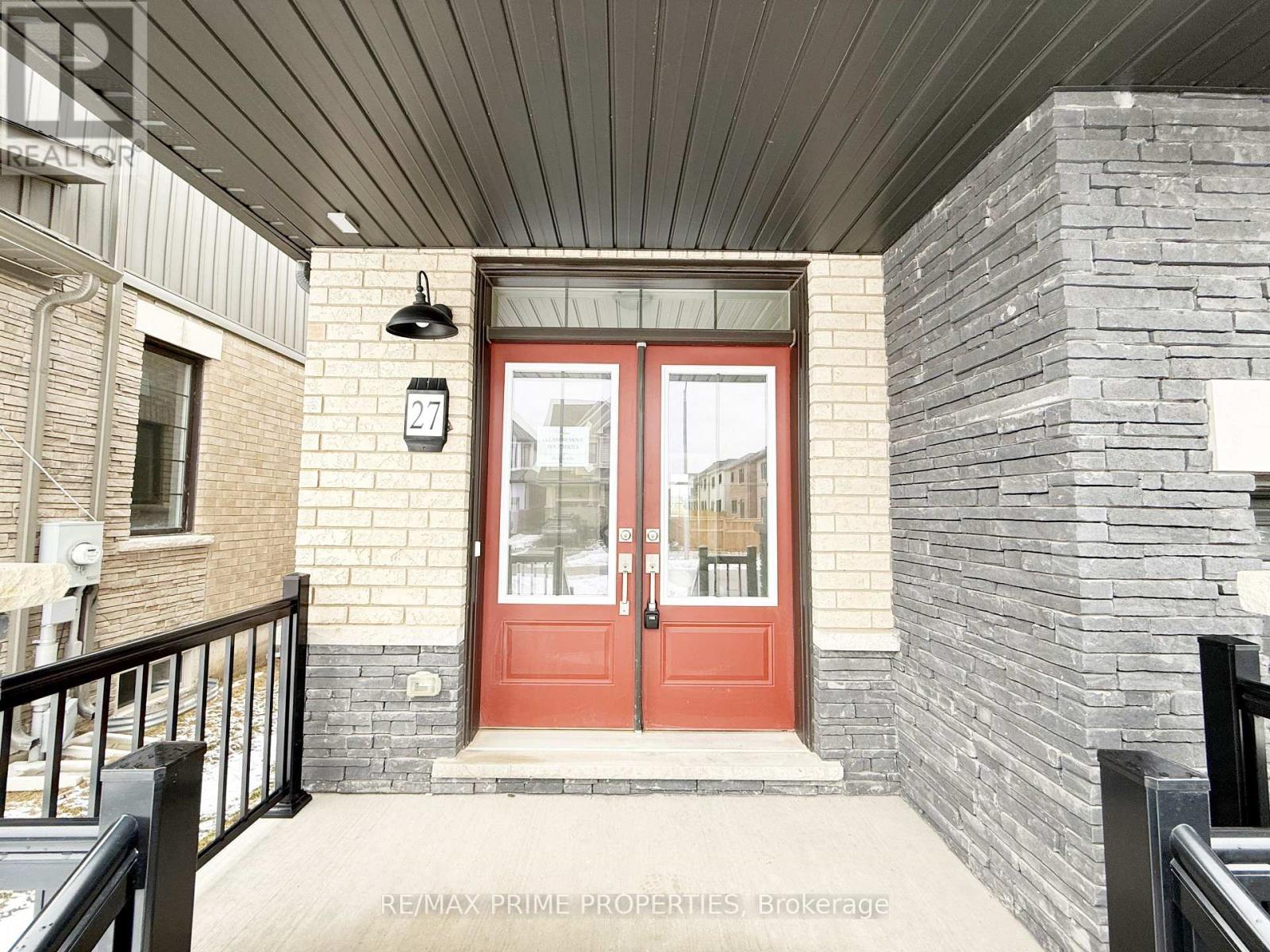 27 Starboard Crescent, Welland, Ontario  L3B 0M7 - Photo 2 - X12841874