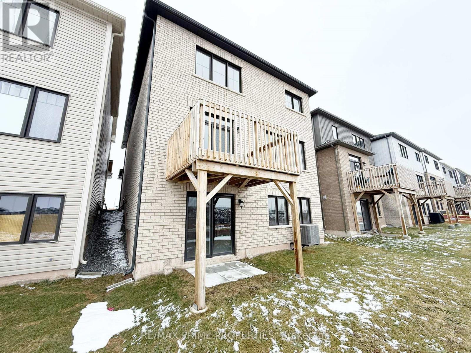 27 Starboard Crescent, Welland, Ontario  L3B 0M7 - Photo 47 - X12841874