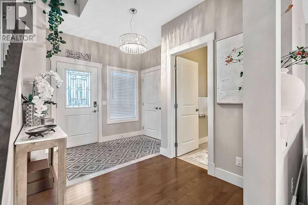 112 Kinniburgh Close, Chestermere, Alberta  T1X 0R8 - Photo 3 - A2281468