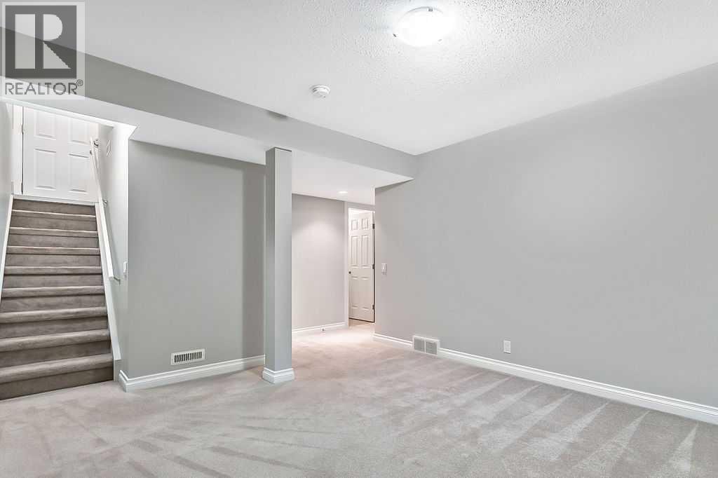 135 Amiens Crescent Sw, Calgary, Alberta  T2T 6E7 - Photo 19 - A2290183