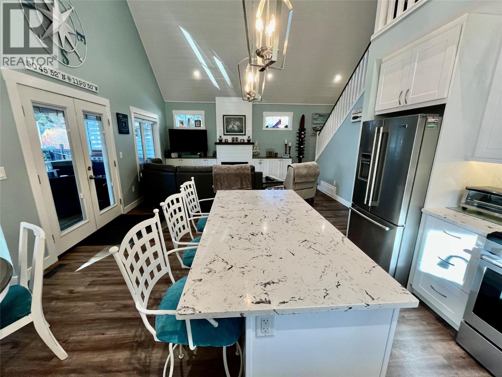 8902 Swanshore Road, Swansea Point, British Columbia  V0E 2K2 - Photo 11 - 10372427