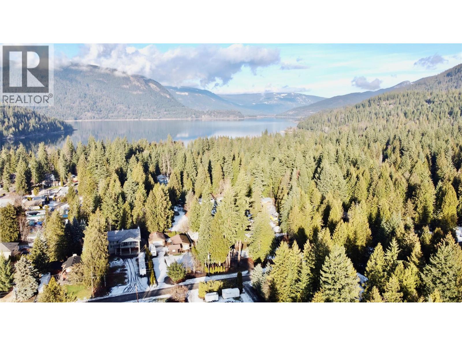 8902 Swanshore Road, Swansea Point, British Columbia  V0E 2K2 - Photo 51 - 10372427