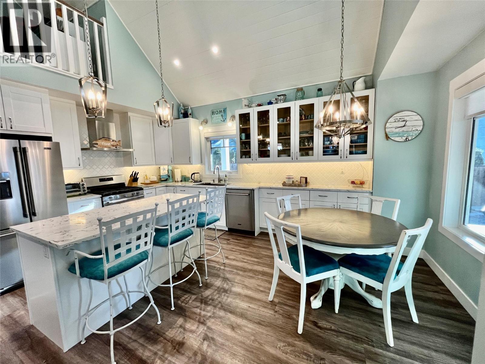 8902 Swanshore Road, Swansea Point, British Columbia  V0E 2K2 - Photo 12 - 10372427