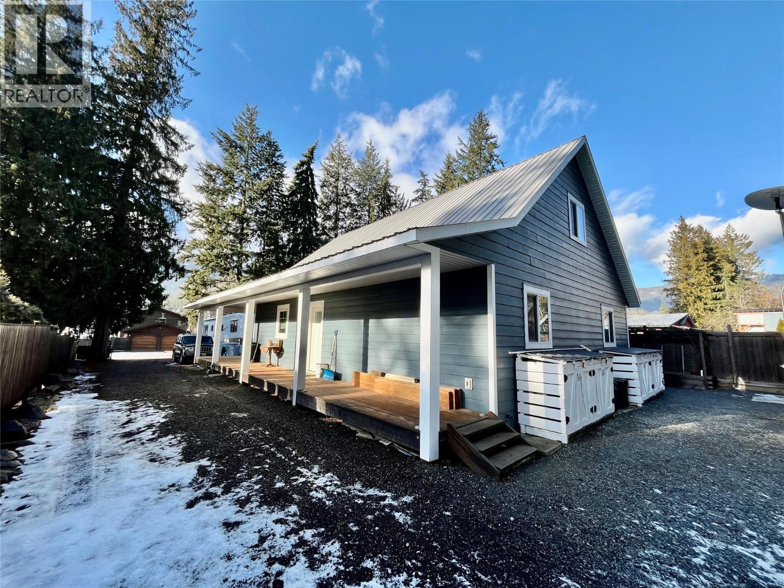 8902 Swanshore Road, Swansea Point, British Columbia  V0E 2K2 - Photo 7 - 10372427