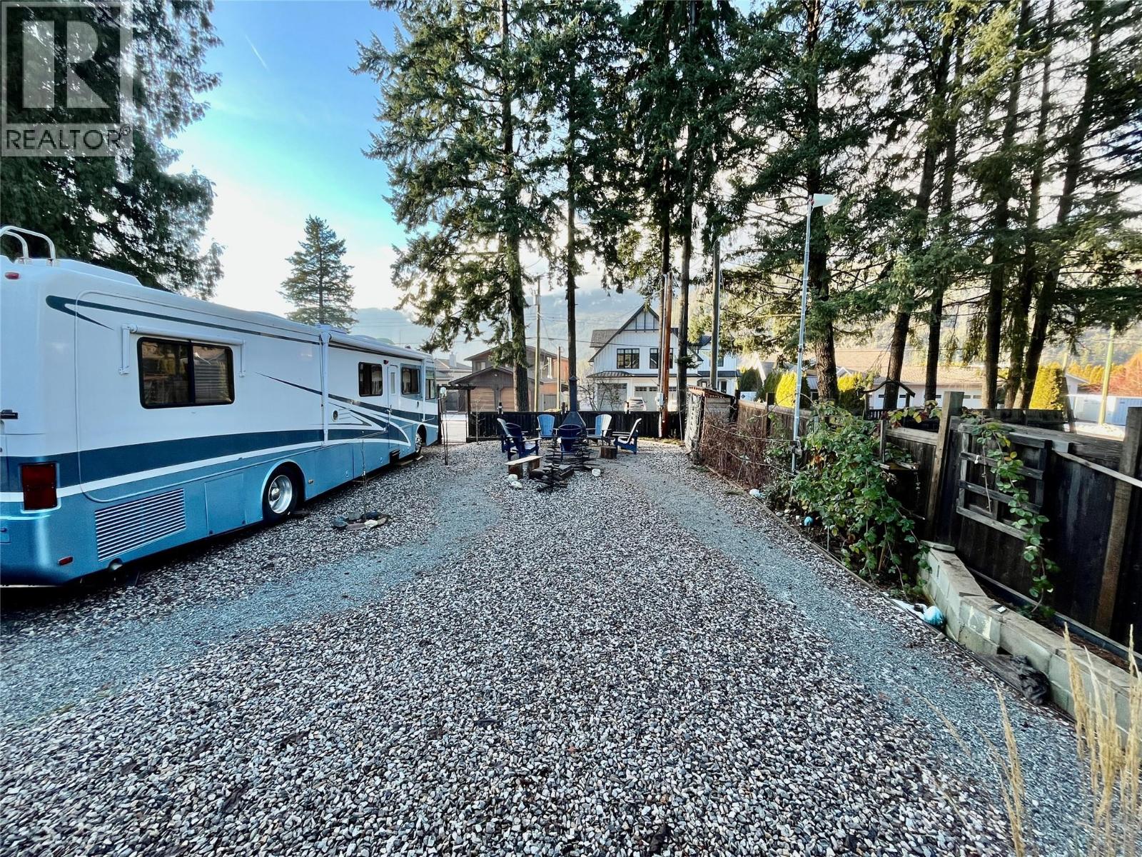 8902 Swanshore Road, Swansea Point, British Columbia  V0E 2K2 - Photo 34 - 10372427