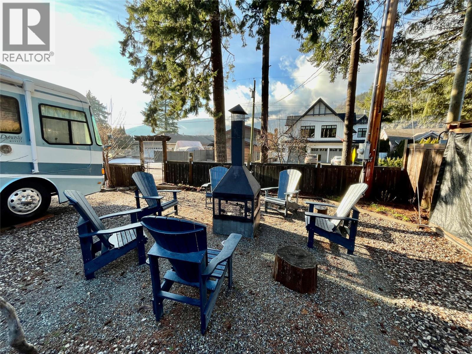 8902 Swanshore Road, Swansea Point, British Columbia  V0E 2K2 - Photo 35 - 10372427