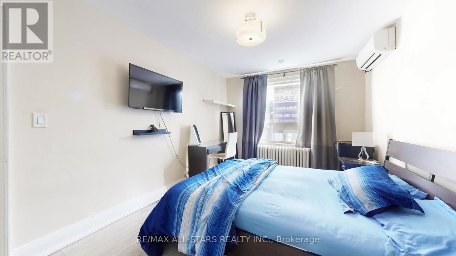 2nd - 1074 Bloor Street W, Toronto, Ontario  M6H 1M6 - Photo 11 - W12797316