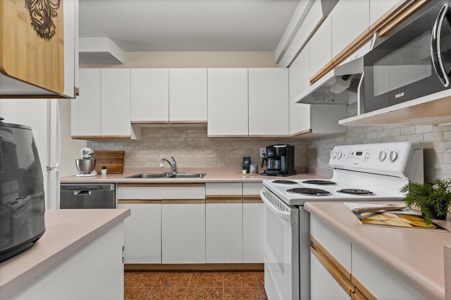 111 45702 Watson Road, Garrison Crossing, Chilliwack, British Columbia  V2R 3E6 - Photo 16 - R3094448