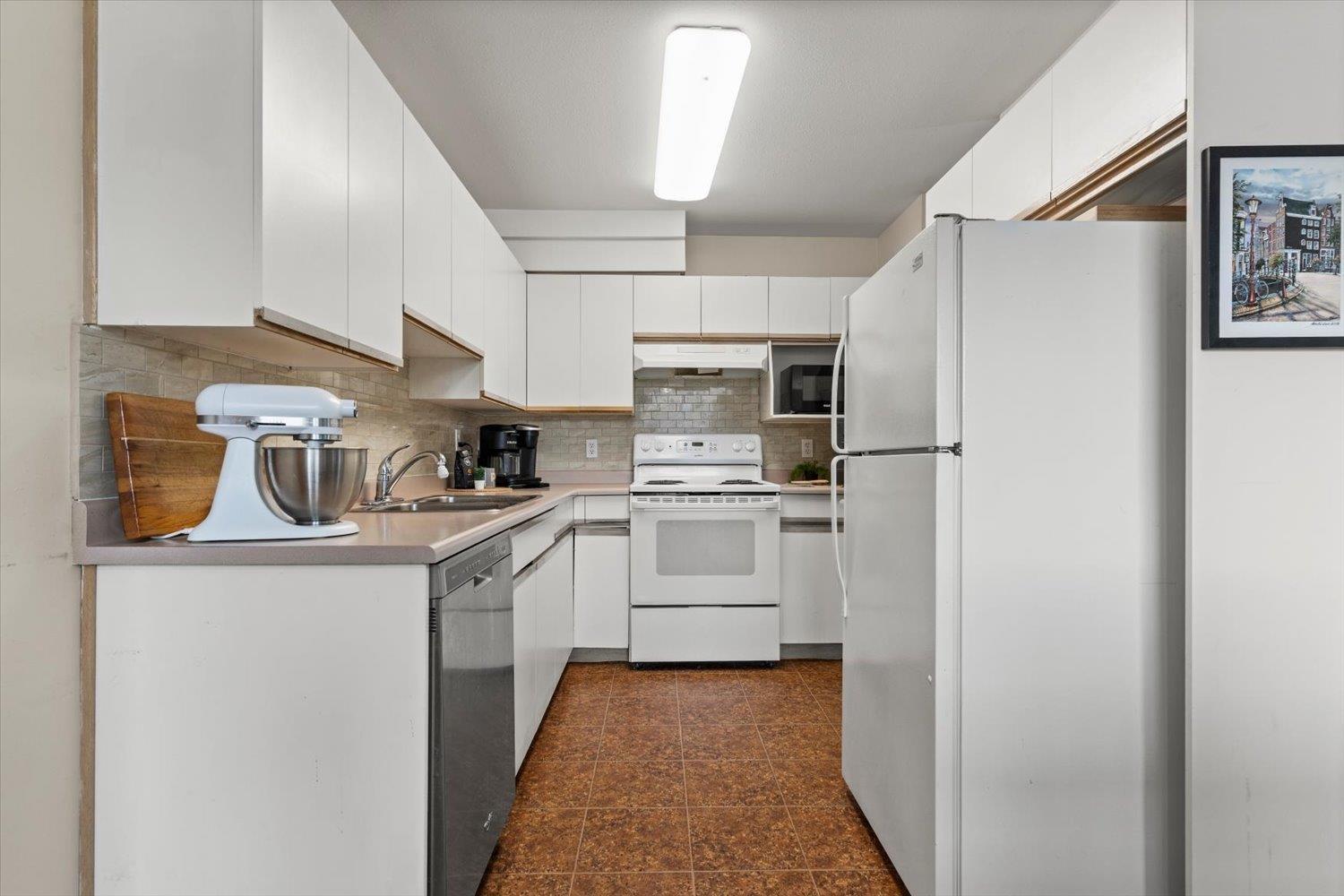 111 45702 Watson Road, Garrison Crossing, Chilliwack, British Columbia  V2R 3E6 - Photo 13 - R3094448