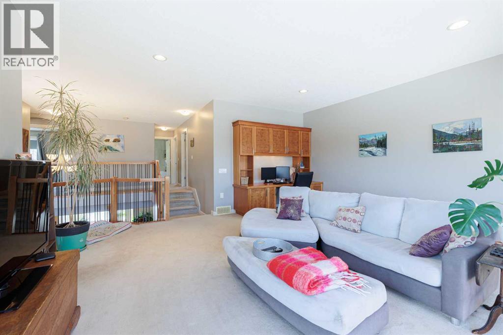 98 Tuscany Estates Crescent Nw, Calgary, Alberta T3L 0B3 - Photo 23 - A2282209