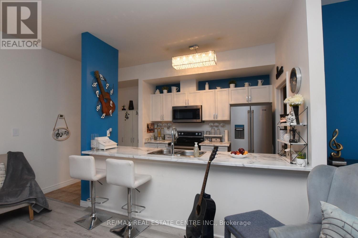 2 - 60 Natalia Avenue, Hamilton, Ontario  L0R 1W0 - Photo 8 - X12825884