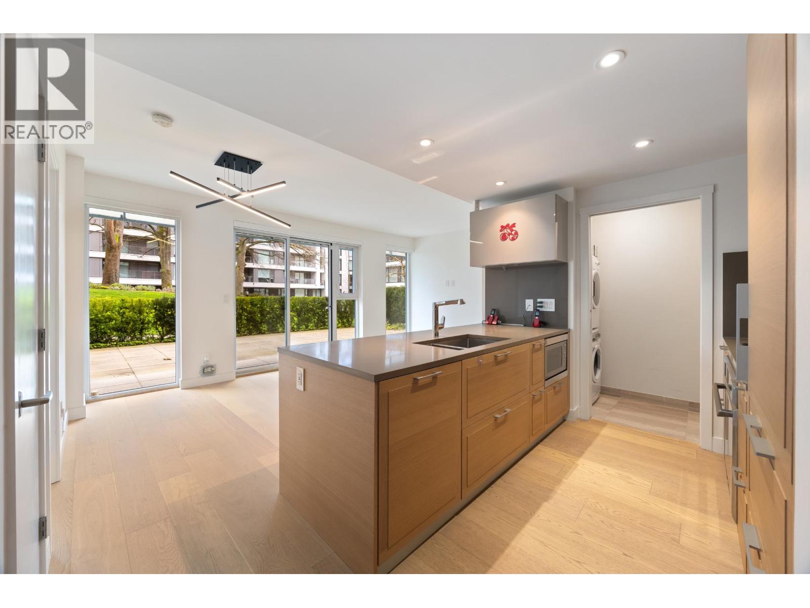 210 7128 Adera Street, Vancouver, British Columbia  V6P 5C4 - Photo 11 - R3095713