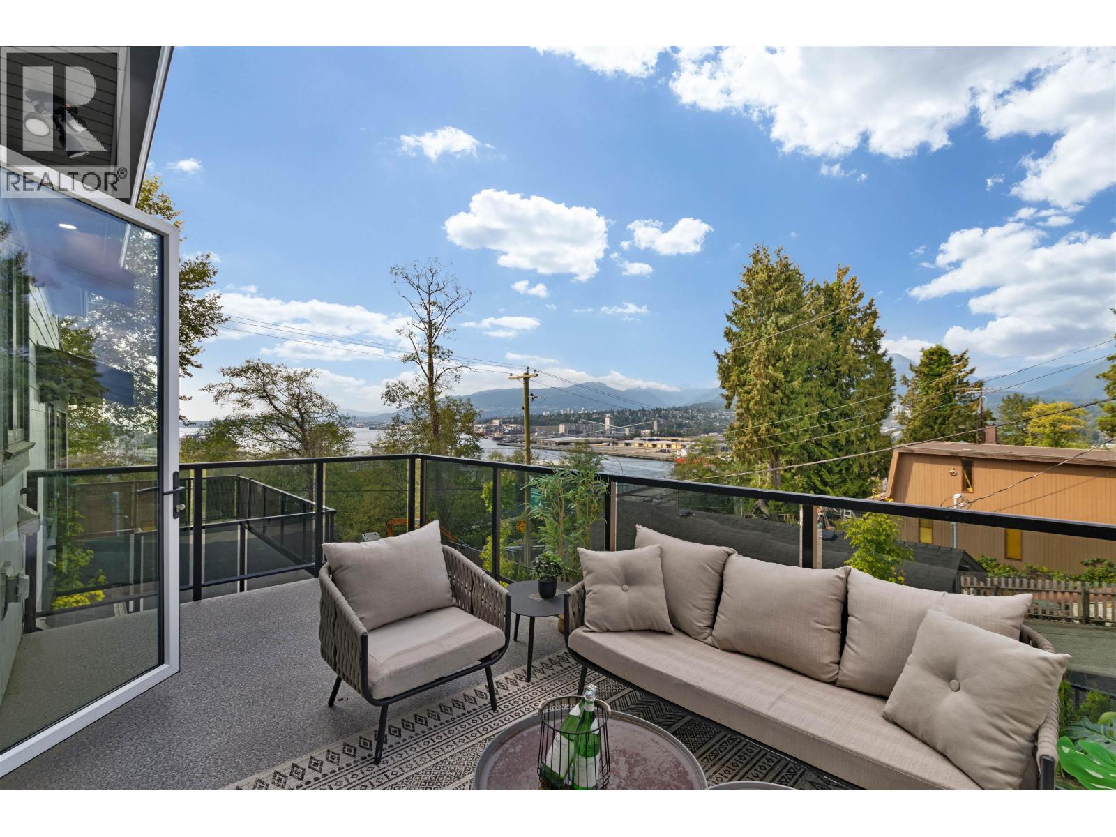 3615 Yale Street, Vancouver, British Columbia  V5K 1C8 - Photo 10 - R3095725