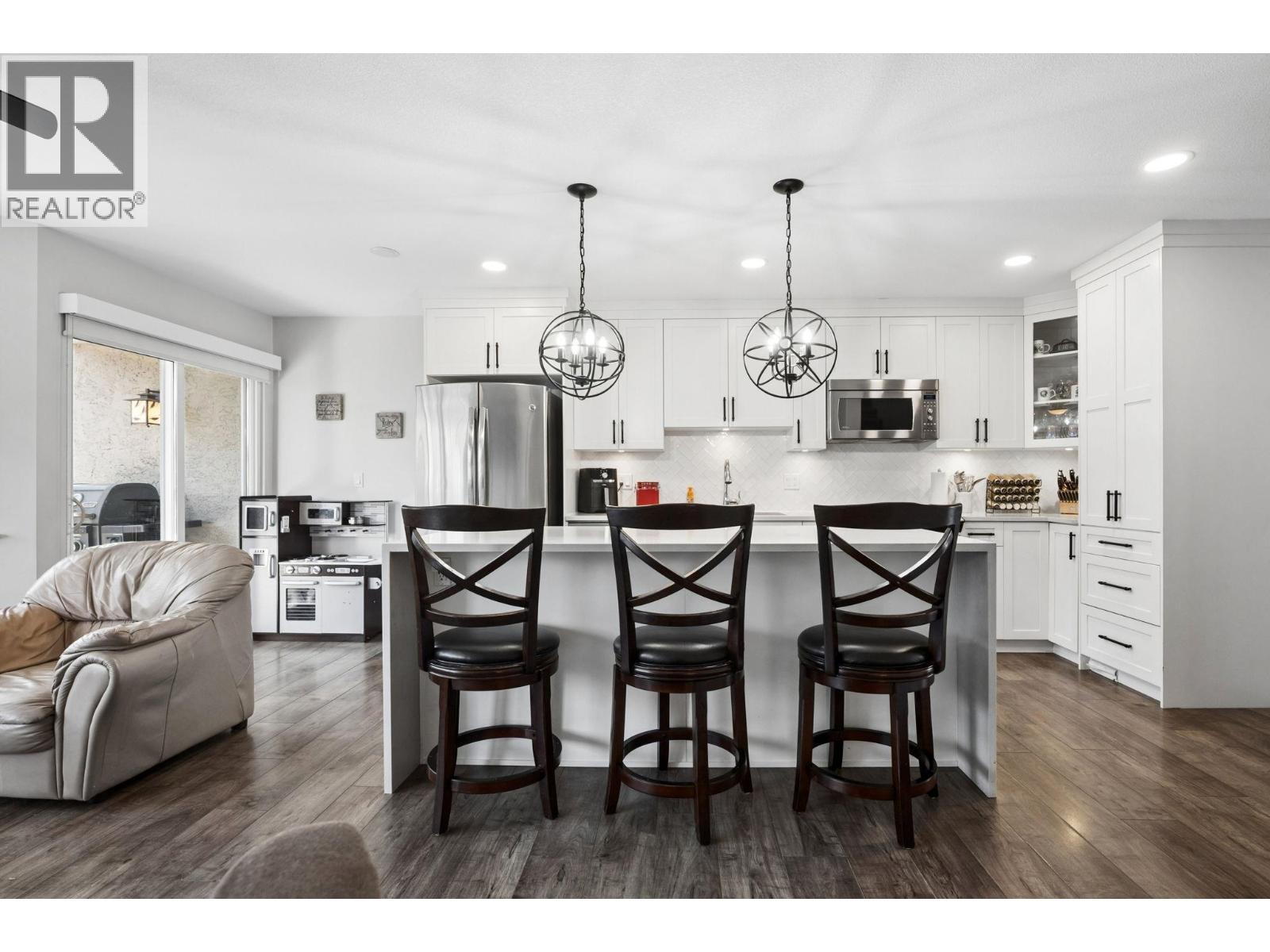 33 22488 116 Avenue, Maple Ridge, British Columbia  V2X 0X6 - Photo 2 - R3095731