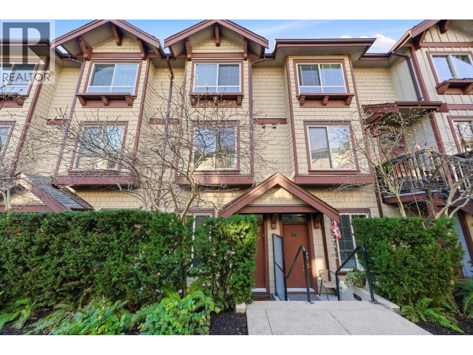 54 433 SEYMOUR RIVER PLACE, North Vancouver, British Columbia