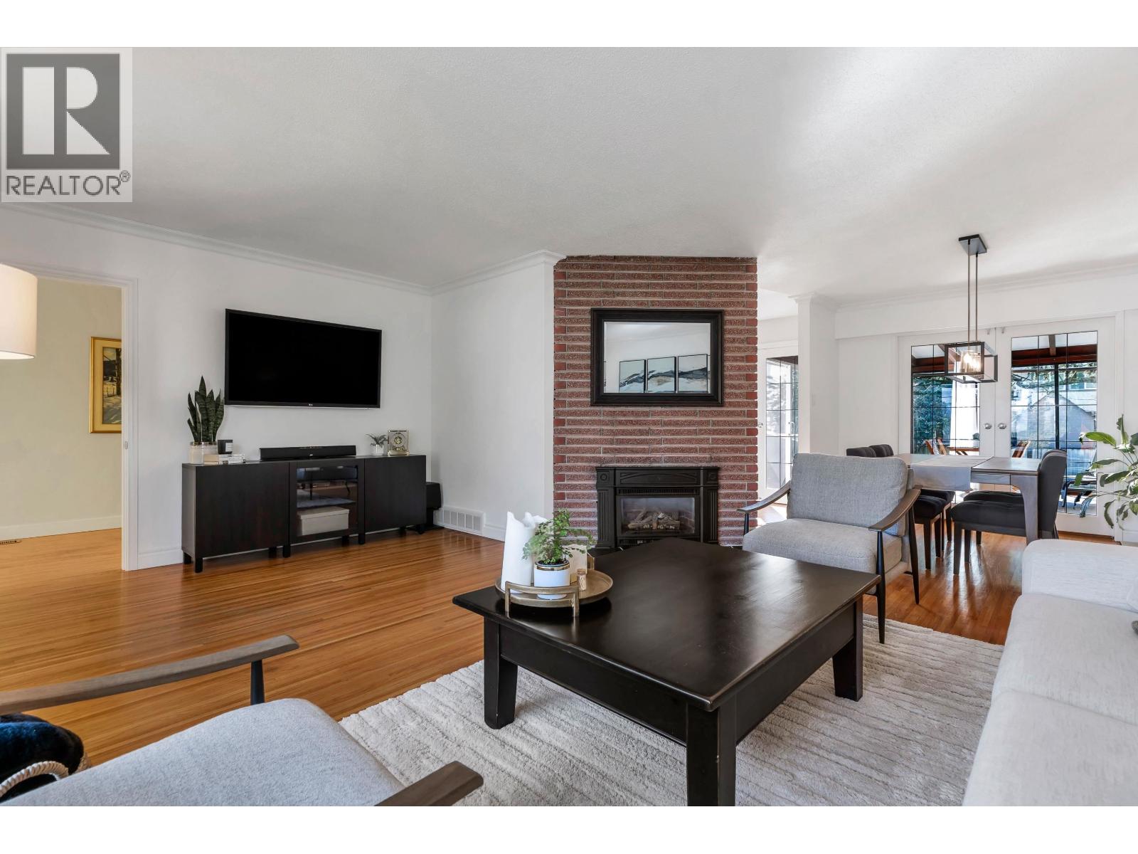 2122 Anita Drive, Port Coquitlam, British Columbia  V3C 1H3 - Photo 10 - R3095760