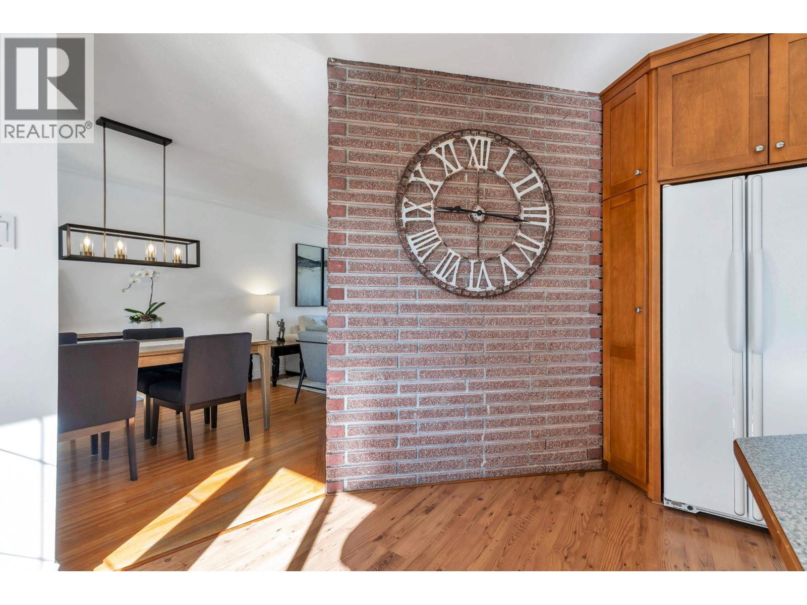 2122 Anita Drive, Port Coquitlam, British Columbia  V3C 1H3 - Photo 14 - R3095760